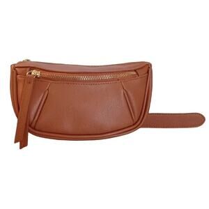 NWT INC International Concepts Pebbled Belt Bag Cognac